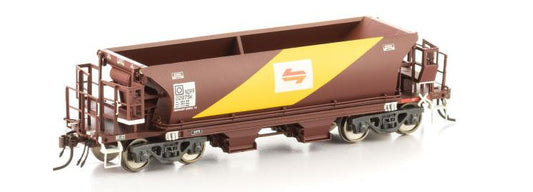Auscision NBH-10 HO NDFF State Rail Authority, SRA Red/Yellow with Candy L7 - 4 Car Pack